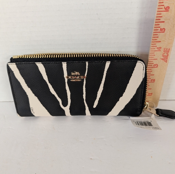 Coach Zebra Stripe Wallet in Black and White NWT - Picture 4 of 7